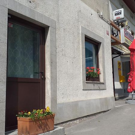 Apartamento Rezi Slap ob Idrijci Exterior foto